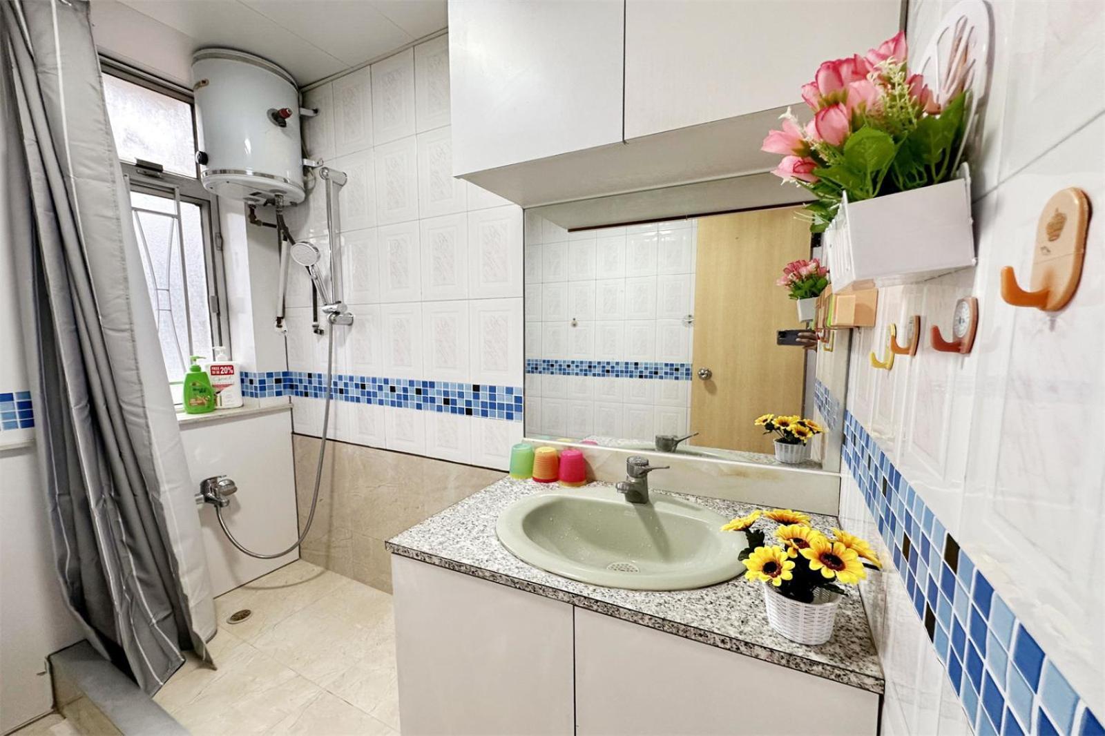 Fantastic Queen Beds, 4Rms Beside Mtr Grand 14Ppls 2 Bathrm Хонконг Екстериор снимка