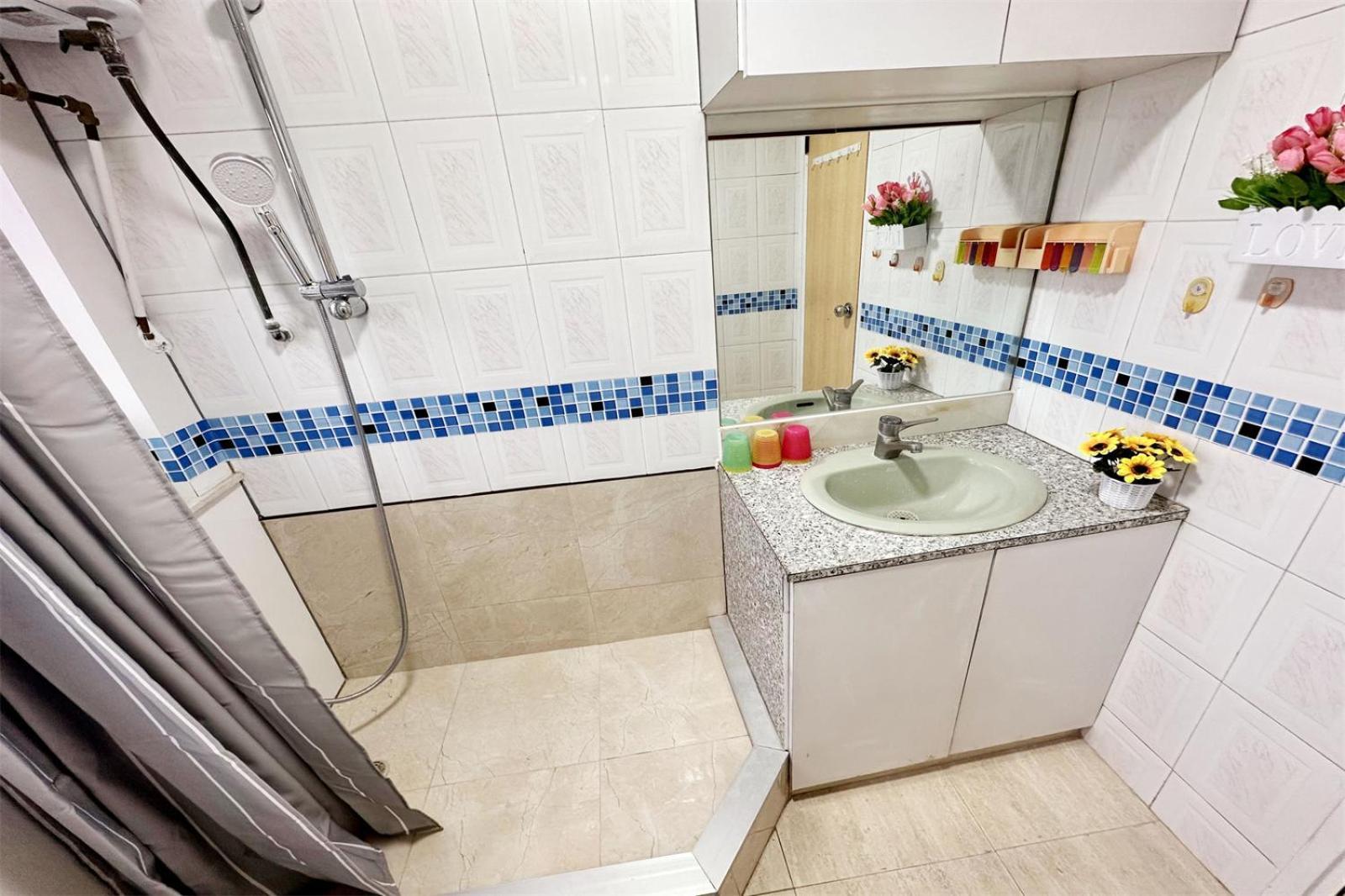 Fantastic Queen Beds, 4Rms Beside Mtr Grand 14Ppls 2 Bathrm Хонконг Екстериор снимка